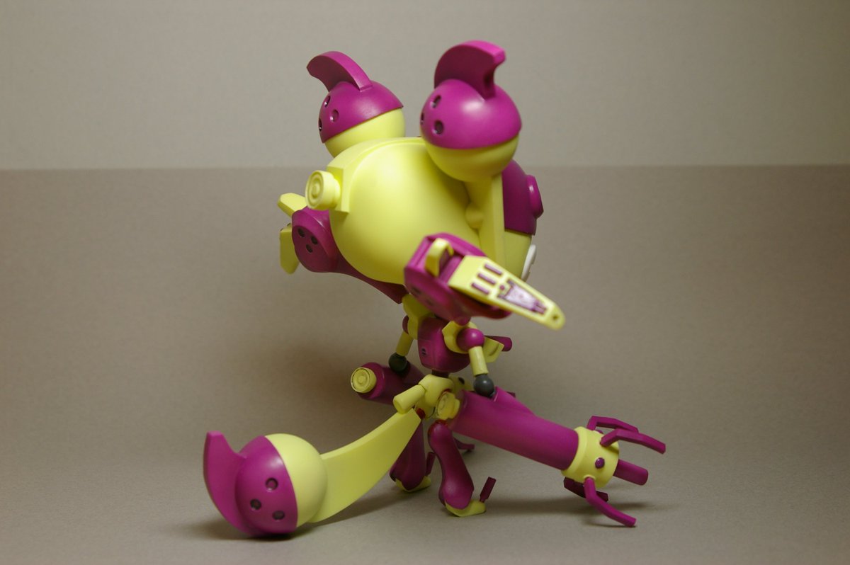 メダロットよりグレイン完成しました 腕も頭も重量が・・・ ワンフェス