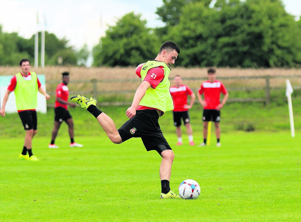 LeaderLiveSport's tweet photo. Gary Mills backs scholars Jordan Davies and Leo Smith to shine for @Wrexham_AFC first-team, https://t.co/NHmEHH25hR https://t.co/hxH7d38fU4