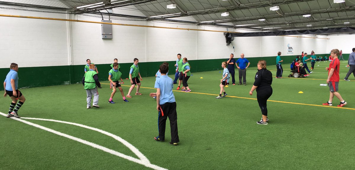 Great to see boys and girls enjoying <a href="/WRU_Community/">WRU Community - Wrth galon y genedl</a> day <a href="/SportsYardRCT/">Sports</a> 👍👏