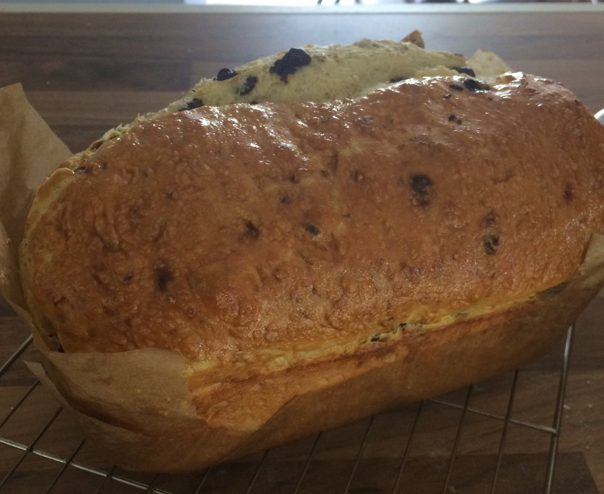 kazza_1605's tweet image. @BegumNadiya  Your chocolate &amp;amp; hazelnut brioche loaf! #chuffed #firstimemakingbrioche #easytofollowrecipe
