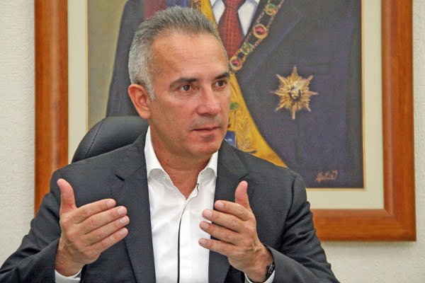 Bernal: En los puertos hay 27 barcos cargados de productos de primera necesidad - wp.me/p7jxjR-fV5