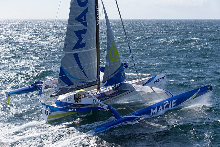 nauticayyates's tweet image. Bravo!  @francoisgabart a bordo del @trimaranMACIF ha batido el récord en solitario de 754 millas en 24 horas