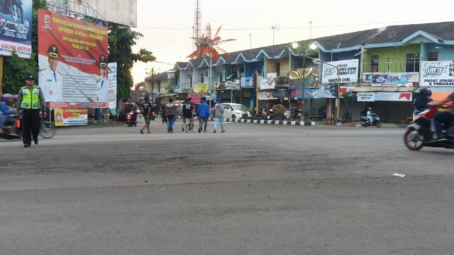 Bgi takjil #tamandadiKajen <a href="/OSD_Pekalongan/">OUTSIDERS PEKALONGAN</a>