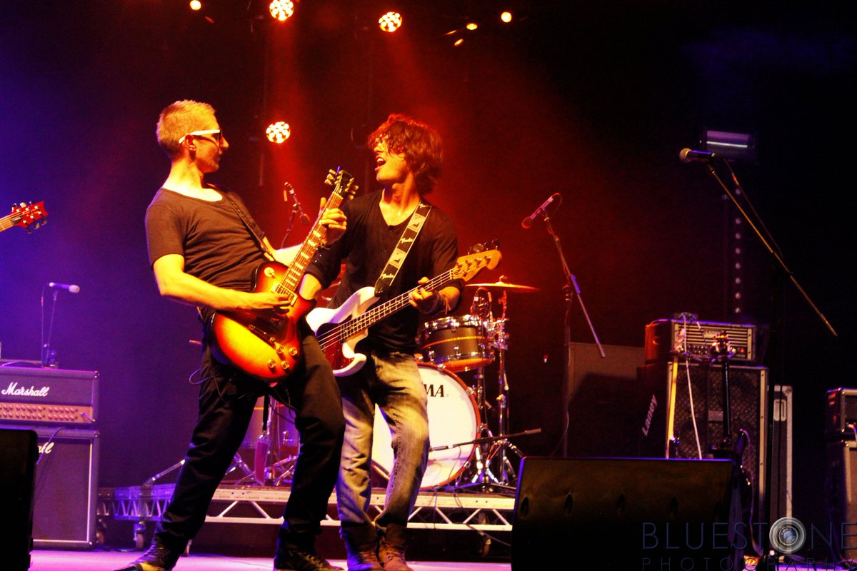 HollowstarBand's tweet photo. A few #photos from this years @glastonbudget courtesy of @bluestonephotos see more here - https://t.co/x67ME6WmzY https://t.co/Ncy4t3wEG6