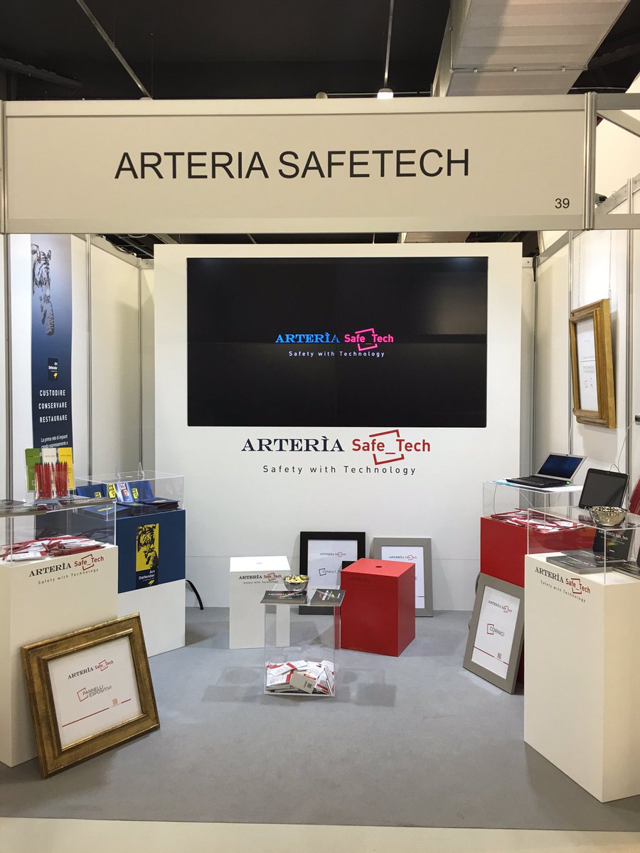 leoneregina's tweet photo. @arteriasafetech #safetywithtechnology @IcomOfficiel @icom_italia @FieraMilanoSpa @FieraMilanoMedi #servizioarte https://t.co/N2lsDQwCYA