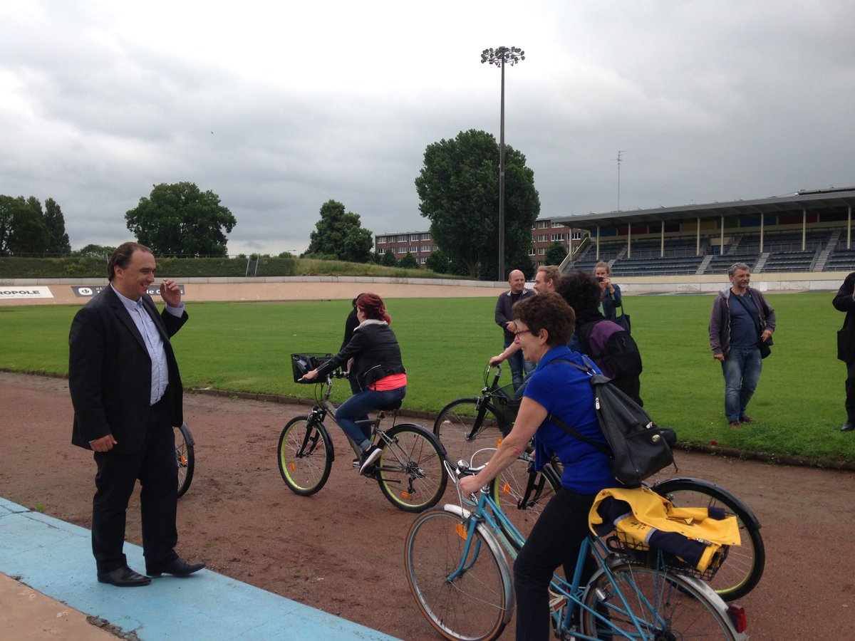 Marathon de la solidarité Prologue vélodrome de <a href="/Roubaix/">Ville de Roubaix</a> avec <a href="/GDelbar/">Guillaume Delbar</a>  
suivre parcours sur goo.gl/bLTlfZ