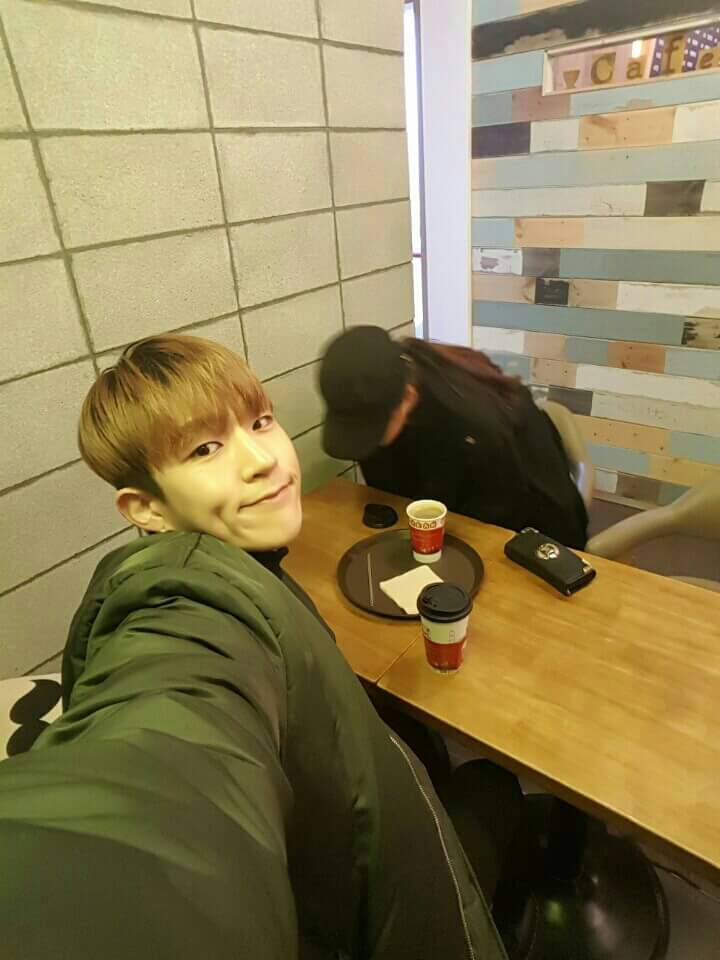 인표오빠 한테 빠질거같아 너무 이뻐 진짜ㅠㅠ