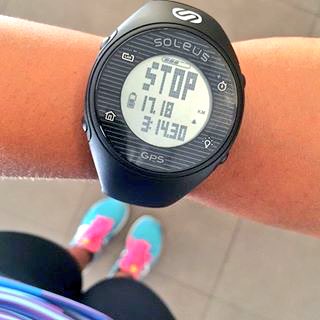soleusrunningar's tweet photo. Esté como esté #HoySeEntrena #SoleusRunningArgentina #GpsOne #Black #BuenaSemana @iloverunn @FactorRunning @atletas https://t.co/3s6hQ0SQF2