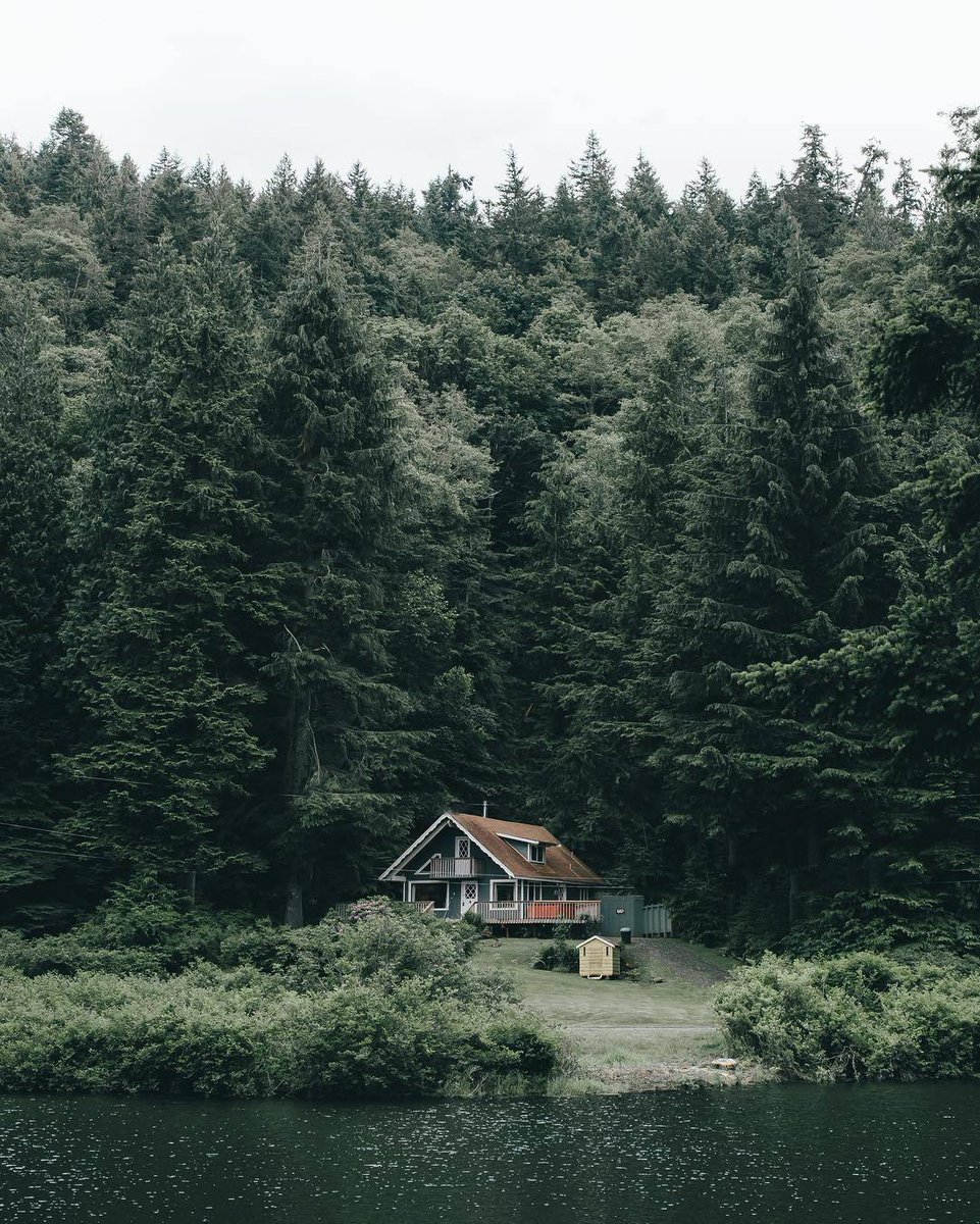 EarthPix's tweet photo. Today, we celebrate home 🇺🇸 Where do you call home? | Photo by @FurstyPhoto https://t.co/QRoBCI0buu