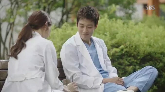 Cassie4more's tweet photo. aww, she brings him carbonated water AND coffee.. because she knows his preference.. <3 #Doctors https://t.co/wTF9S2ONwb