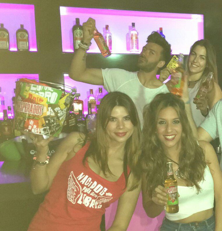 guiberteau's tweet photo. Así da gusto #SELFIEXTREMO @Desperados_es https://t.co/BrrVvl6BeM