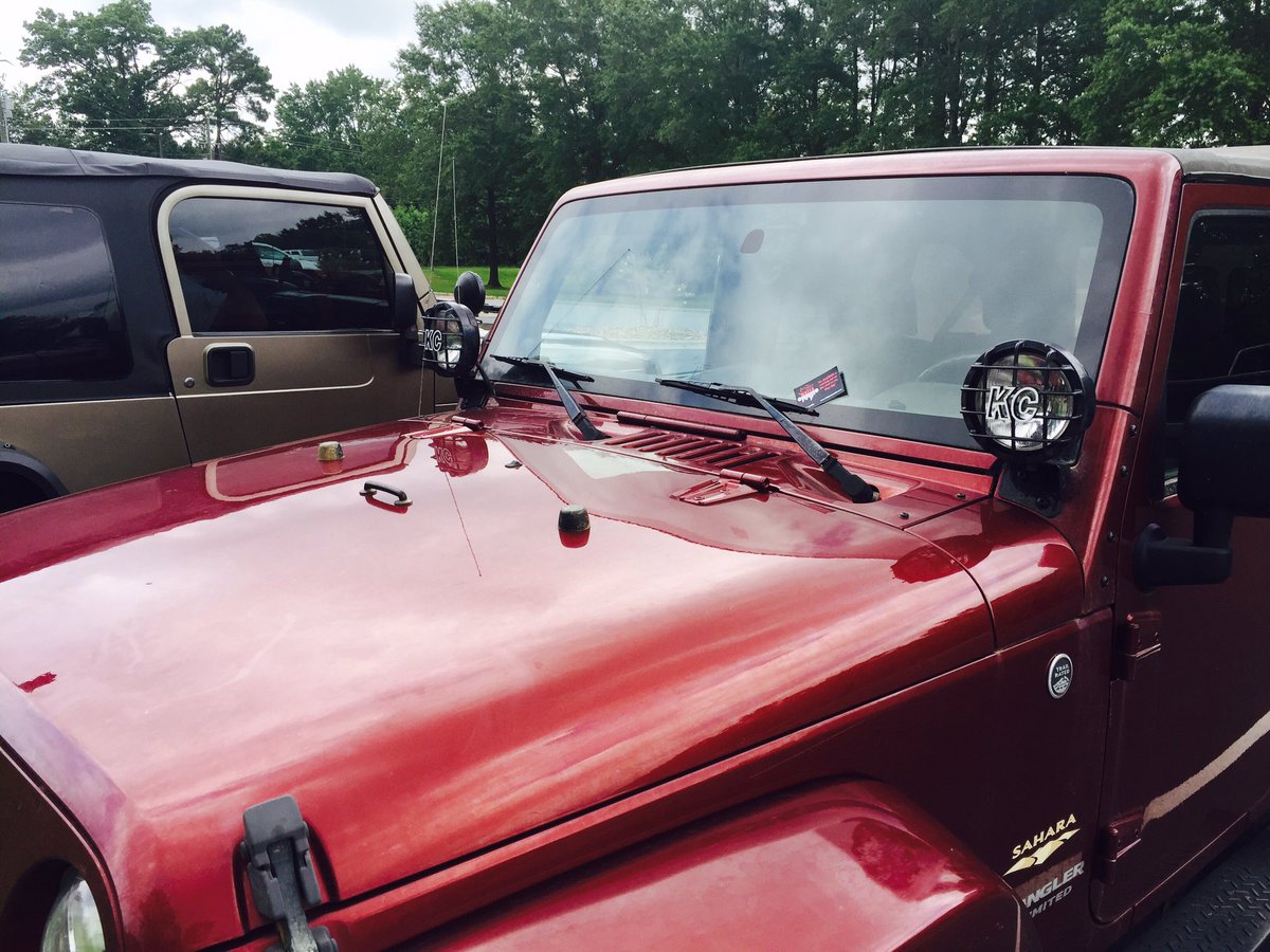 #cardedbythejeepmafia this guy today...  #parkingbuddies @ #gunstore  maybe we will see him @ #thejeepmafia ..?