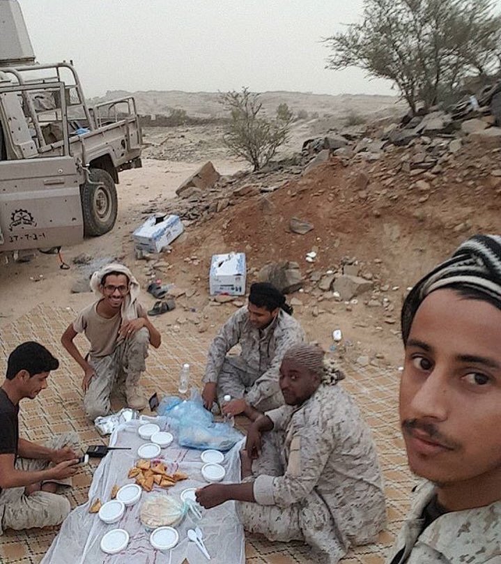 ArabicBest's tweet image. لا تنظروا لإفطارهم..بل ركزوا في هيكل مركبتهم الخارجي!
اللهم احفظهم بحفظك وانصرهم بنصرك، وأعدهم لأهلهم سالمين غانمين.