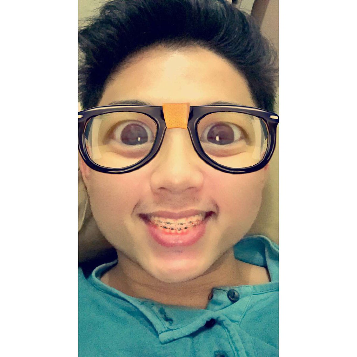 paoloumpa's tweet photo. #PreviewBall2016 HAHAHA https://t.co/w85HkRXti9