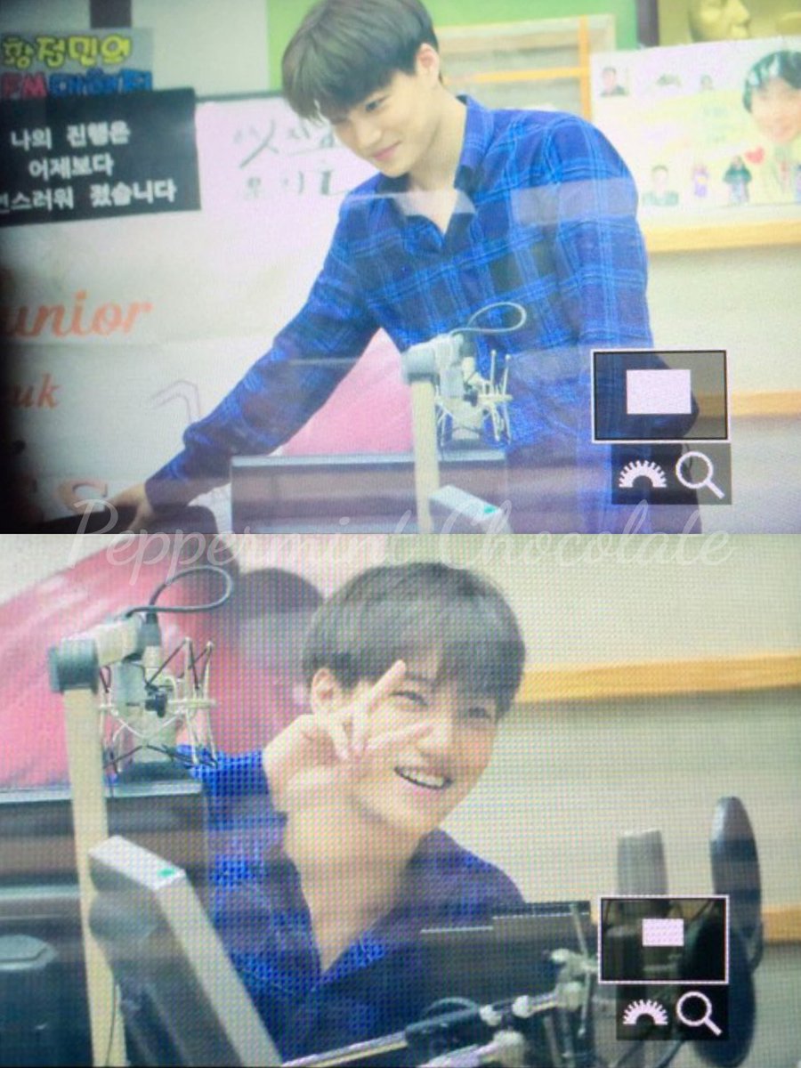 KaiiWorld's tweet photo. [Preview] 160604 Sukira Kiss The Radio
©peppermint chocolate https://t.co/HyUBwVhoUl