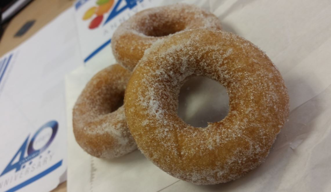 Tecpro_Tweet's tweet photo. Canford 40th Birthday Celebrations. Now, who can eat them without licking their lips? https://t.co/865boKAmG6 https://t.co/LN1CfYNDwi