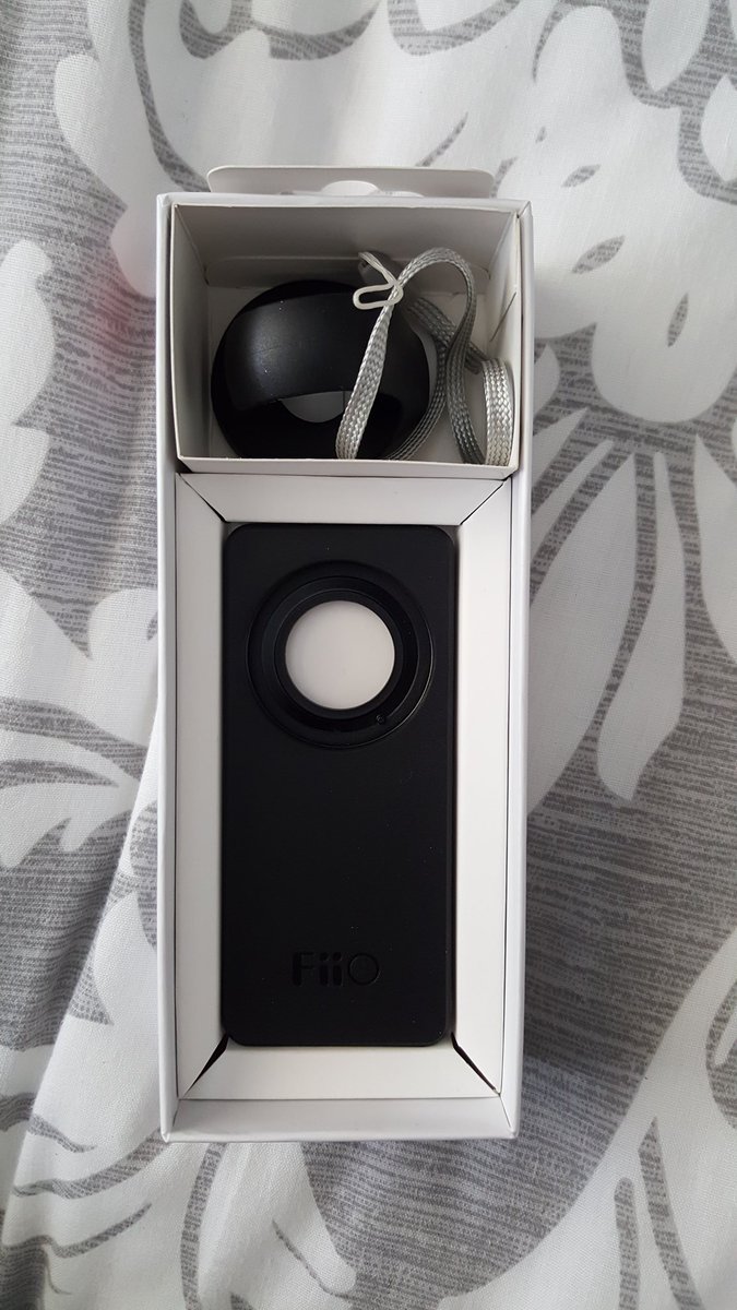 theoneinyellow's tweet image. .@FiiO_official @headfi @headfonics @ONKYO_EU
2/3
#FiiO #RM1 #Bluetoothremote unboxing:
