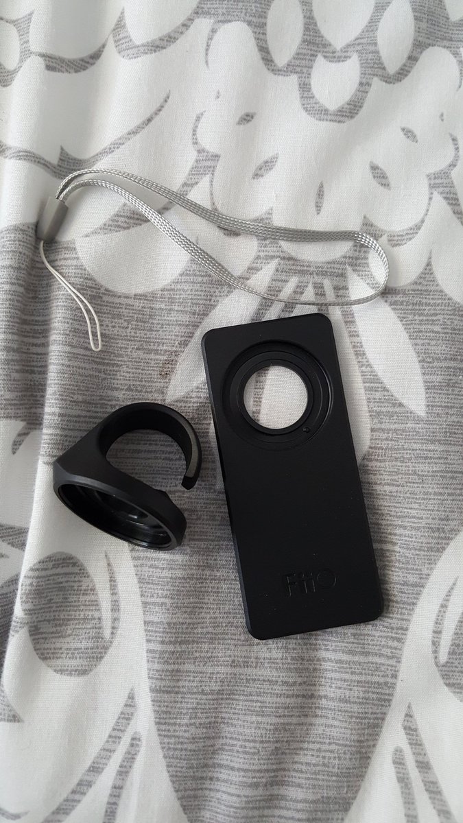 theoneinyellow's tweet image. .@FiiO_official @headfi @headfonics @ONKYO_EU
2/3
#FiiO #RM1 #Bluetoothremote unboxing: