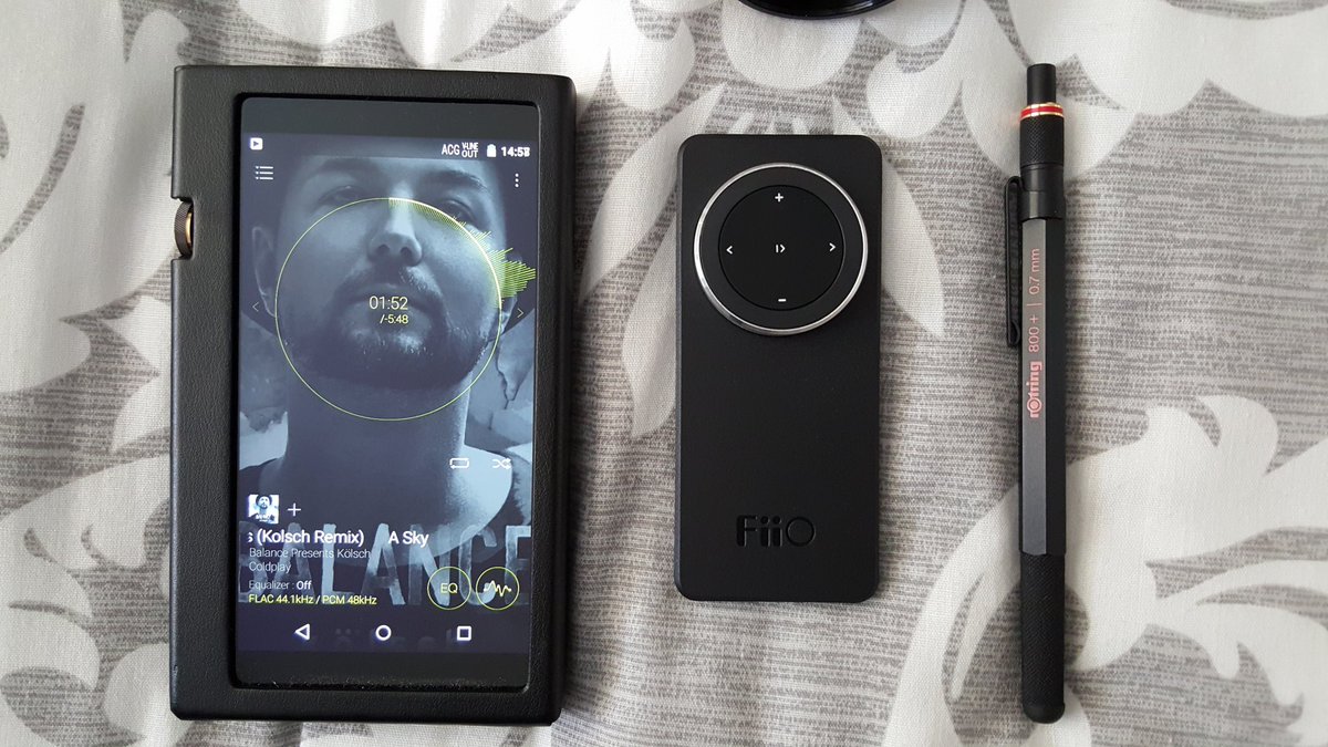 theoneinyellow's tweet image. .@FiiO_official @headfi @headfonics @ONKYO_EU
3/3
#FiiO #RM1 #Bluetoothremote, with #Onkyo #DPX1 &amp;amp; #Rotring800Plus
😍