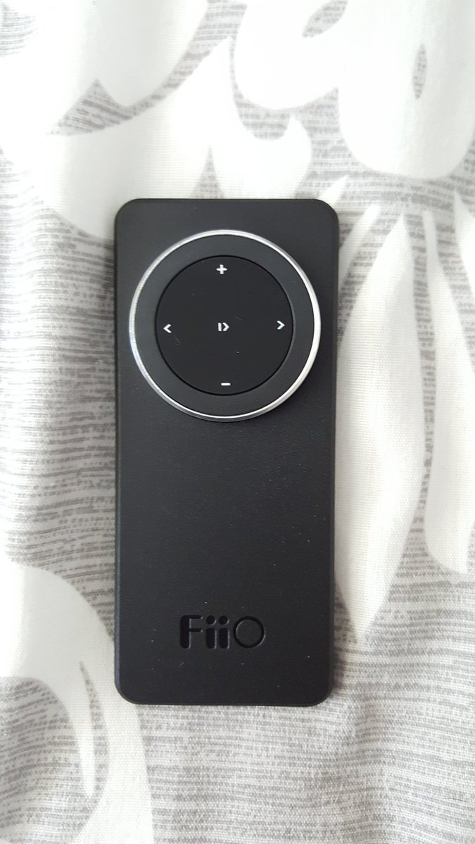 theoneinyellow's tweet image. .@FiiO_official @headfi @headfonics @ONKYO_EU
3/3
#FiiO #RM1 #Bluetoothremote, with #Onkyo #DPX1 &amp;amp; #Rotring800Plus
😍