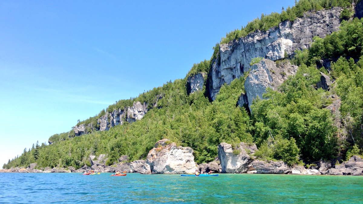 ExplorersTread's tweet image. Enjoying natures beauty! #beneaththelionshead #guidedkayak