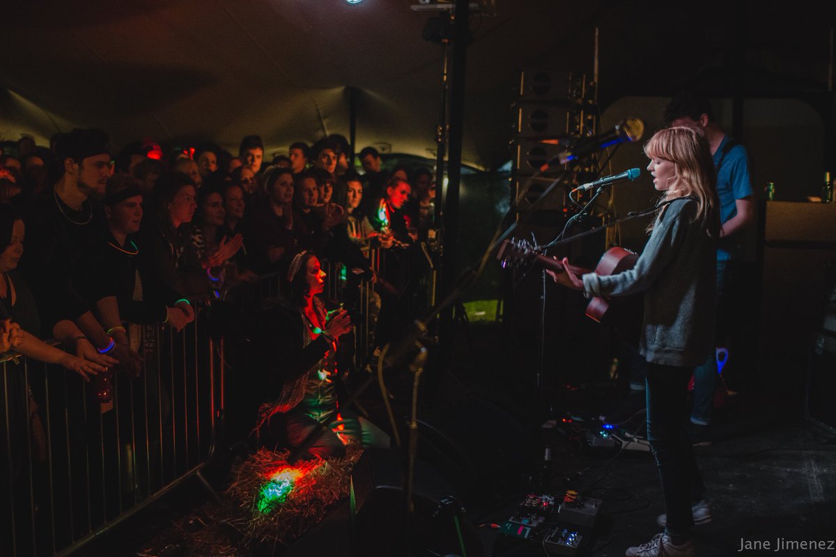 bporthos's tweet photo. LUCY ROSE // Been a fan of @lucyrosemusic for ages. To meet and take photos was a dream!#innocentunplugged #headline https://t.co/zJbFZnnW6D