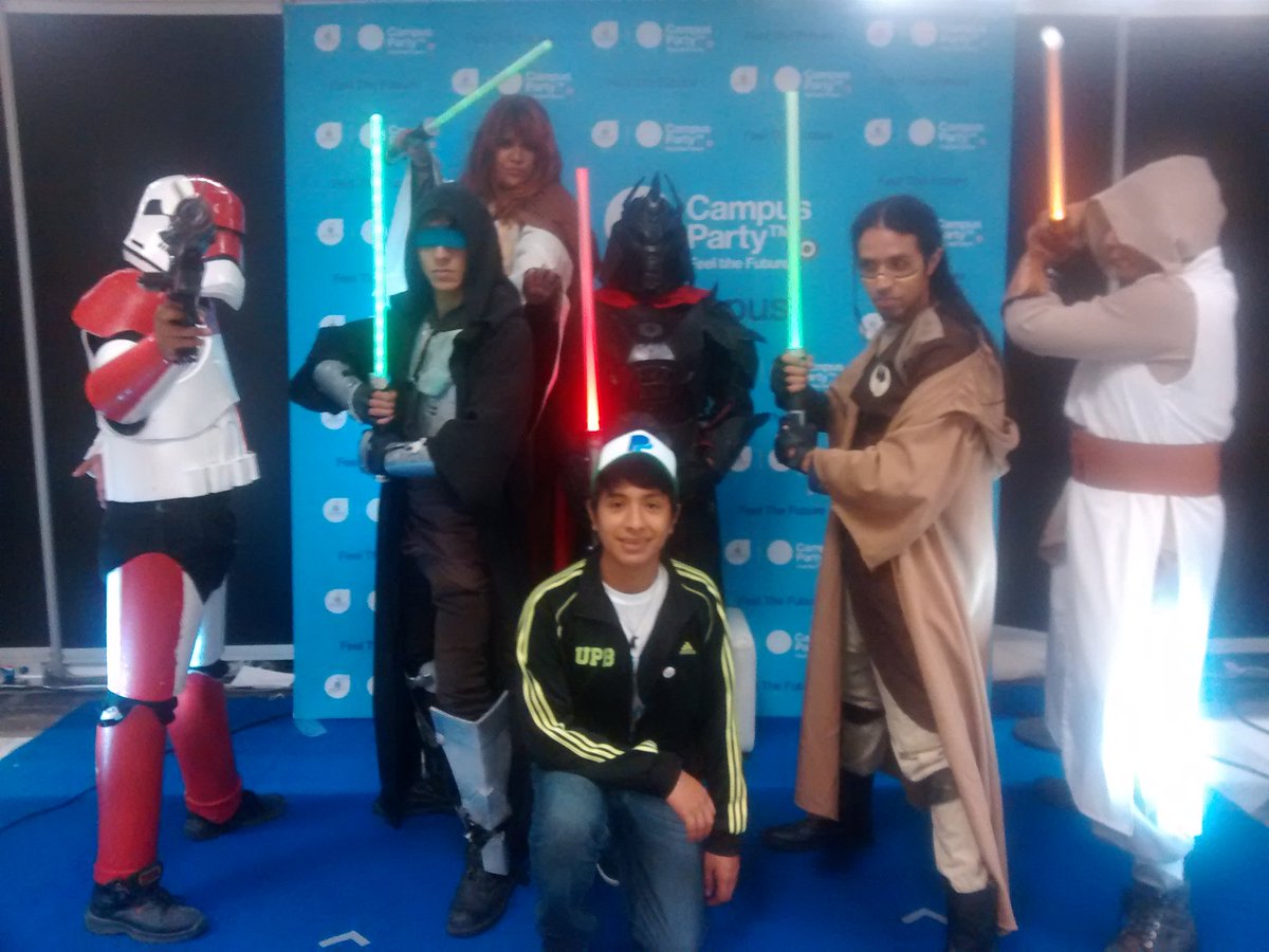 HeyGabs7's tweet photo. El mejor momento en #CPMX7 fue encontrarse con #StarWars y ver a tu equipo en la #FinalHackathon vamos #CPMX8 https://t.co/cvt8BD4nzv