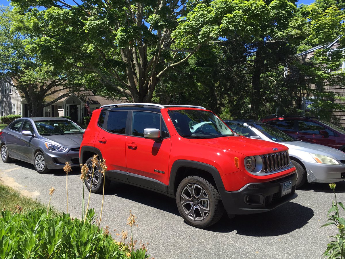 velocipede6's tweet photo. Bye @Jeep #renegade, you were a fun little @Hotwire #hotrate surprise/mystery rental #jeeprenegade https://t.co/G4Dyq7G4y5