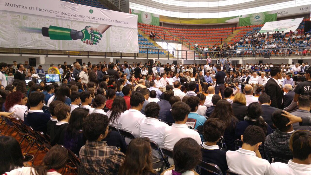 rtuiran's tweet photo. Se realizó con exito en Guadalajara la exposición de robótica y mecatrónica, con una muestra de 20 proyectos. https://t.co/maSskUVZxh