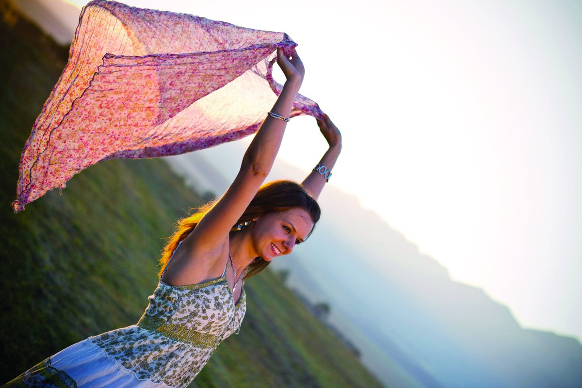 ¿Qué es ser “realista”? 
 Te invito a leer la nota completa en:revistayomujer.com/se-realista-pl…
 #Revistayomujer