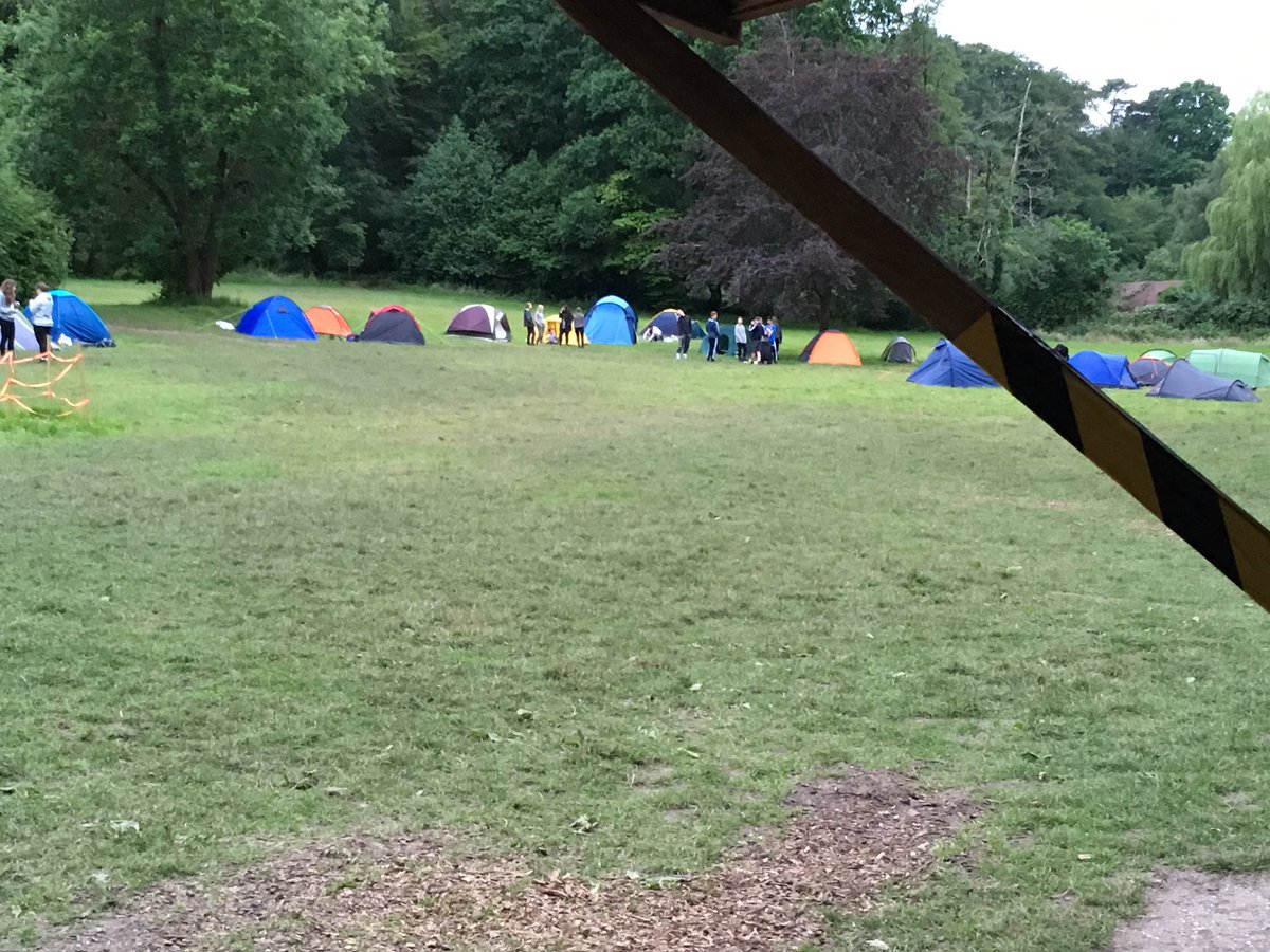 CCChalfonts's tweet photo. Update: All groups back safe and sound after a great first day walking. #cccdofe #dofe https://t.co/w5ODtmPKoo