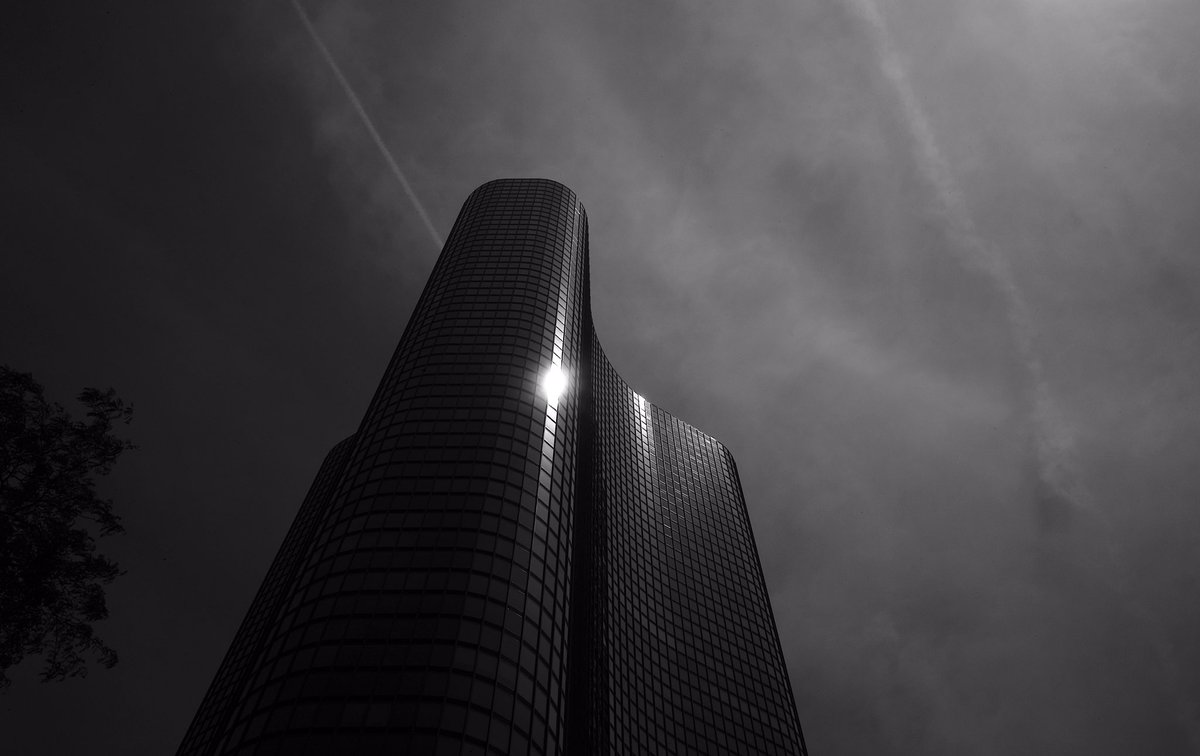 thisa_guy's tweet image. Roaming Chicago w/ @courtz08 @Mattyronaldson #chicago #architecture #blackandwhite