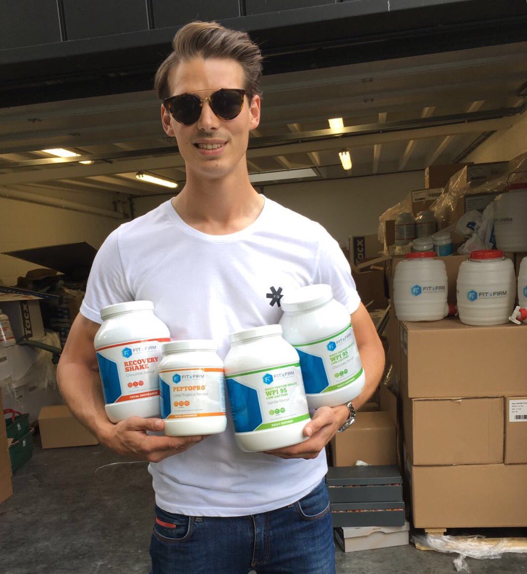 Taking care of the body 💪🏼 thx <a href="/JeffThys/">Jeffrey Thys</a> #FitandFirm #Recoveryshake #Peptopro #WPI95