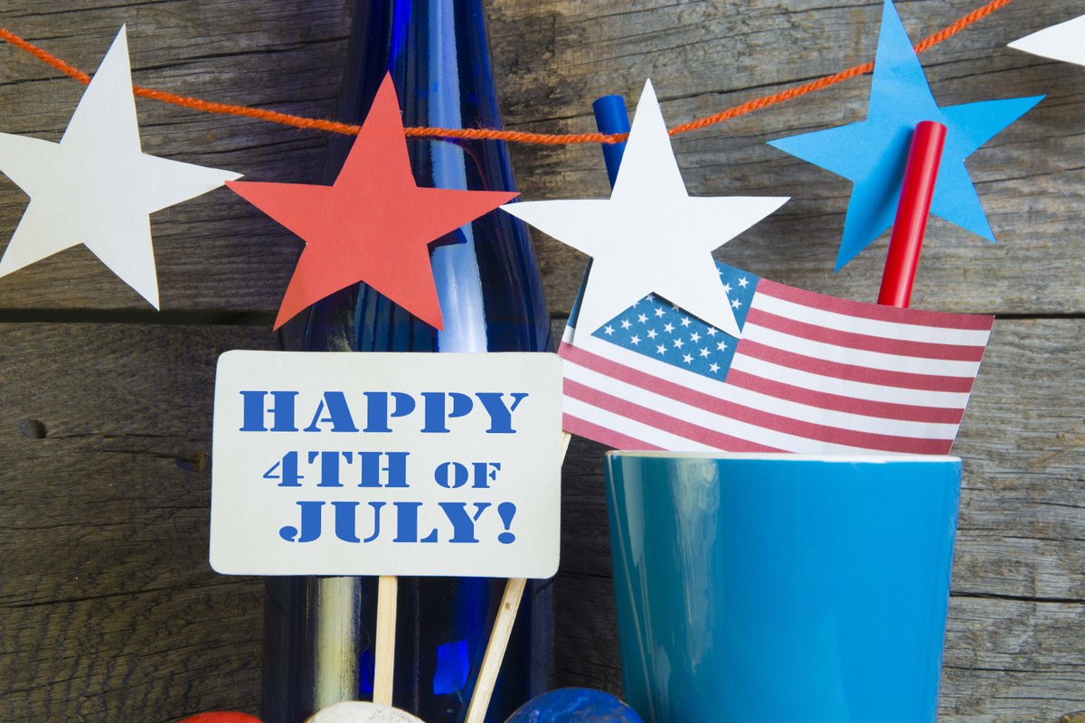 DentistryIsFun's tweet image. Wishing you a very happy and safe 4th of July! #4thOfJuly #IndependanceDay