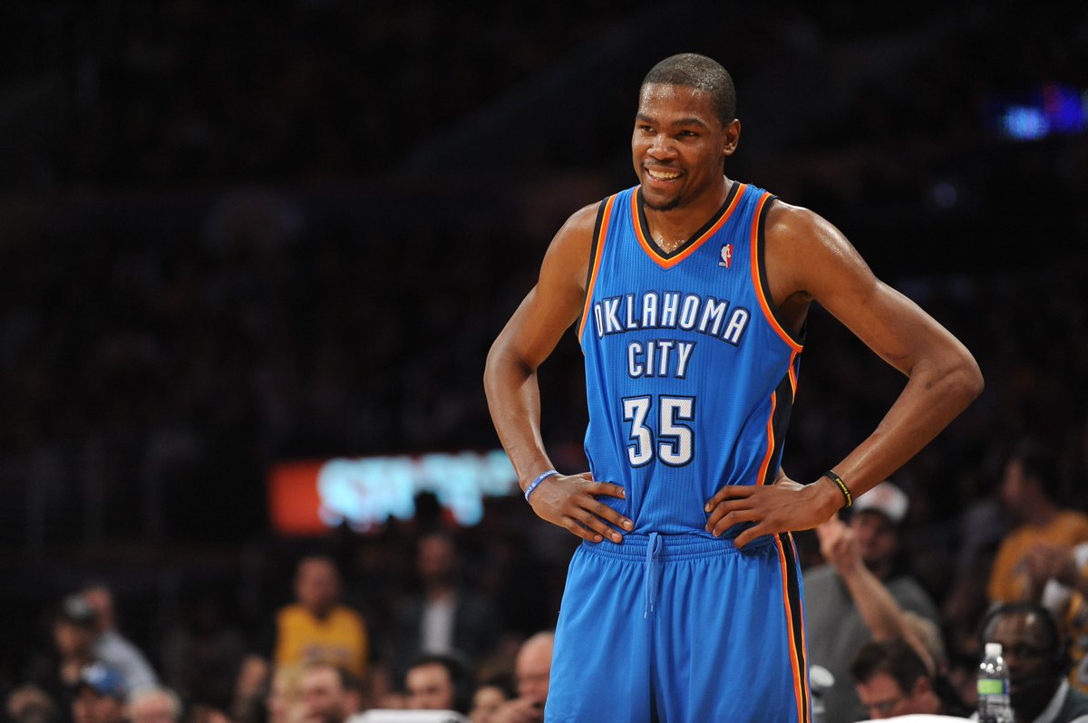TheSportsNook's tweet photo. Kevin Durant has announced that he will sign with the @warriors for 2 years, worth $54 million.
#NBAFreeAgency https://t.co/kr1HNopHFk