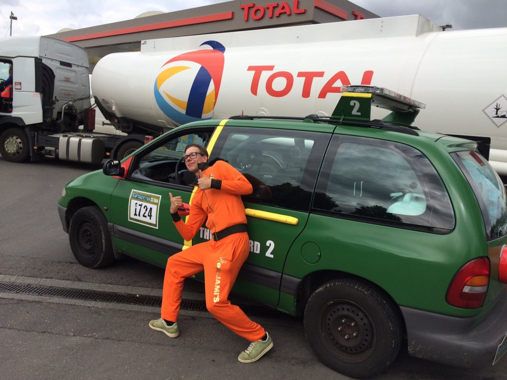 In de pocket #carbagerun. Afterburners van Tunderbird 2 vol op naar de Flugplatz