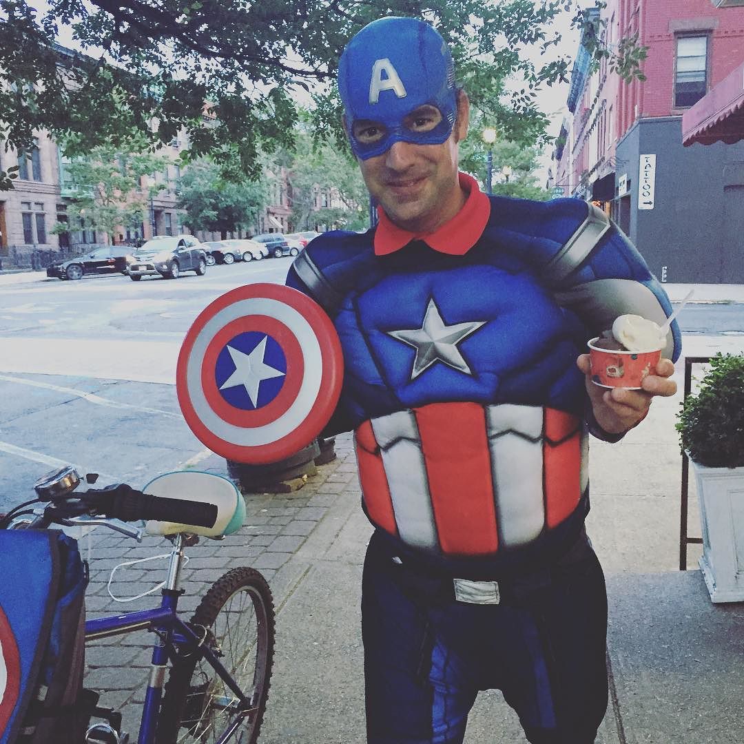 bucketandbay's tweet photo. #happy4th with gelato! Open 9am -11pm today &amp; 7pm - 10pm in #Hoboken @bwekafe #jerseycity #jceats #hobokeneats https://t.co/CEWqweapXQ