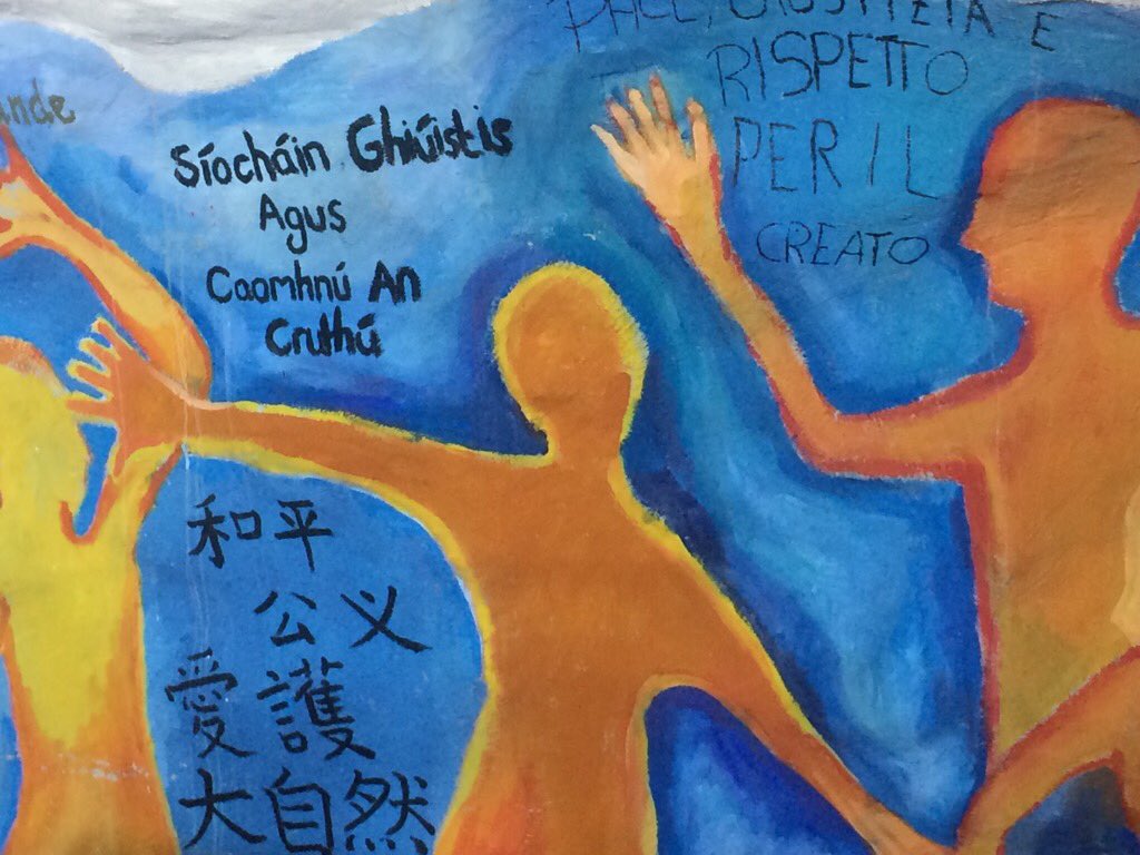 At @TentofNations today with European colleagues - a message as Gaeilge along with other langs in the 'meeting cave'