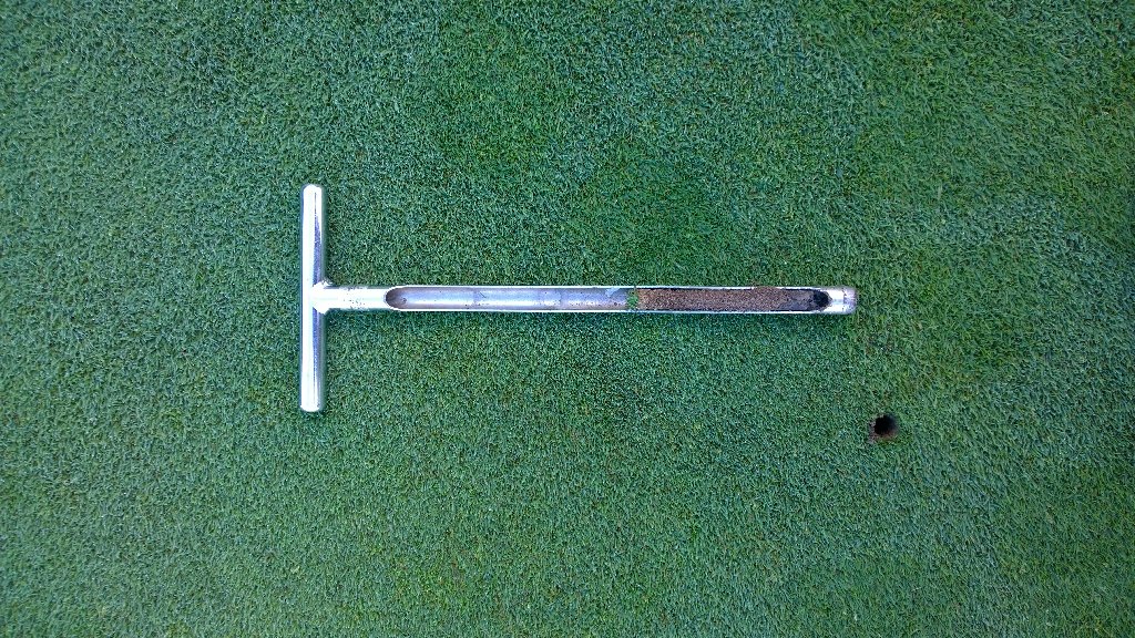 PhilTurf's tweet photo. One perk of checking moisture the old fashioned way is you can see how big the roots are #aggiesonthejob #soilcore https://t.co/JlRXYnOqST