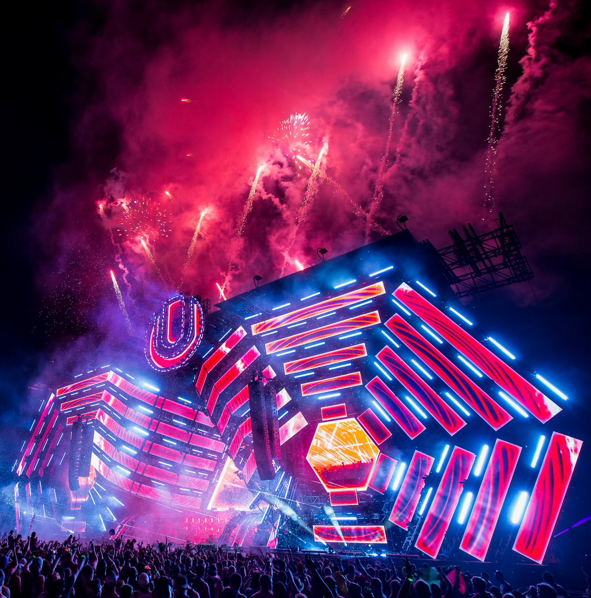ultra's tweet photo. 🇺🇸 Happy 4th of July! 🇺🇸 https://t.co/unwGhGhaCx