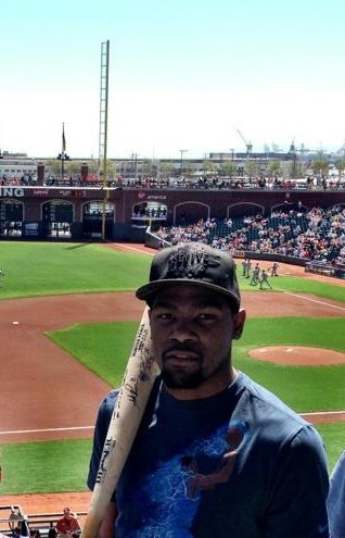 SFGiantsFans's tweet photo. Hi @KDTrey5! Welcome back to the Bay! #Dubnation #BayAreaUnite https://t.co/2Of6rKBZlm