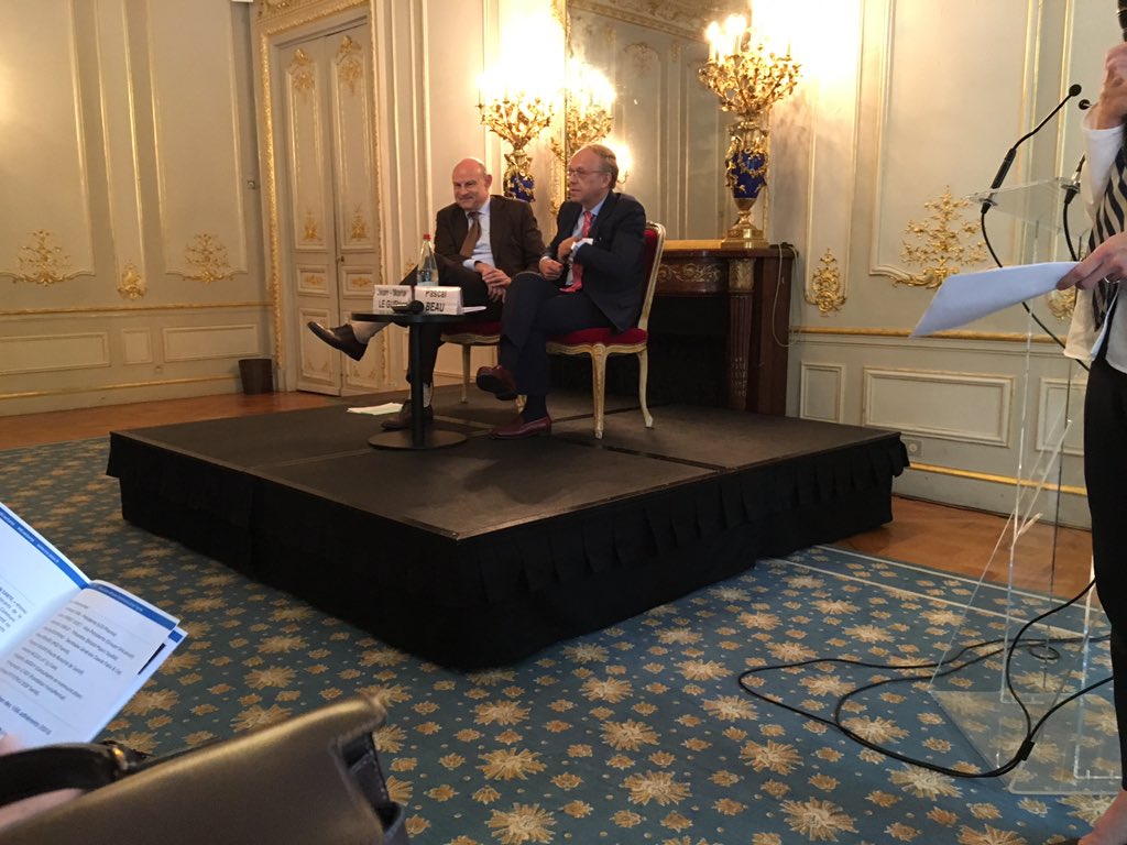 Alexandre Beau (@abeau83) on Twitter photo Début des 25 ans  #RComSante Début des 25 ans  #RComSante
