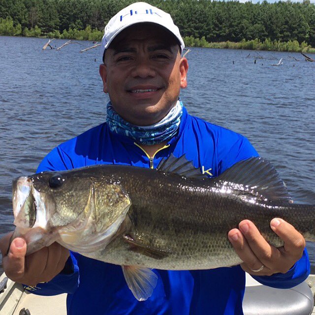 noelrendon's tweet photo. Not a bad day on the water! I had big bass lead until @mjmehlmann pulls in a hawg! Check out the pic @BassForecast https://t.co/hg6fHxcaEo