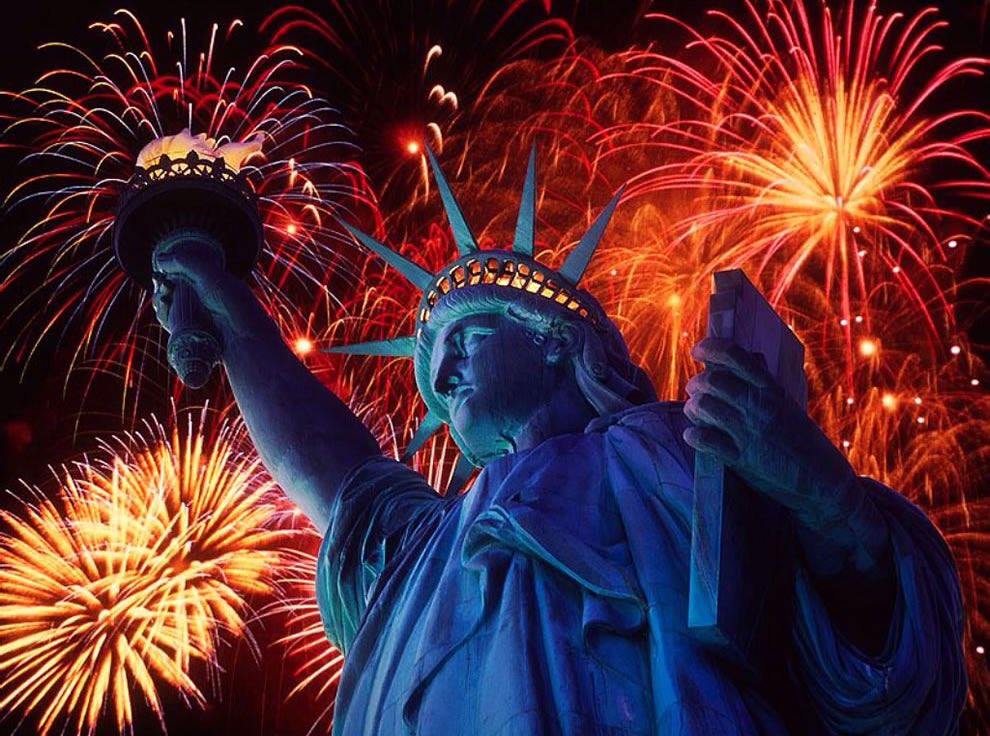 FishDestinFL's tweet photo. #happy4thofjuly and stay safe on land and water! https://t.co/oc2wm0Cr45