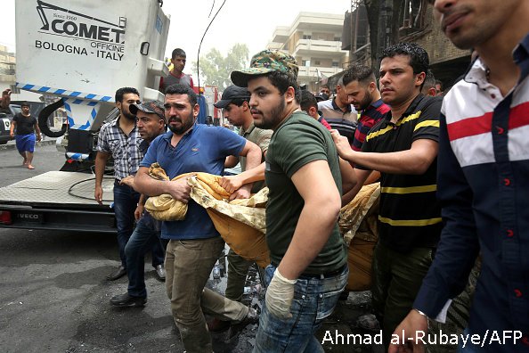 BBCNewshour's tweet photo. "There is a wave of sadness in the air" says Baghdad resident @HayderSH https://t.co/rDexAeFVQx #Iraq https://t.co/AE47eXrETe