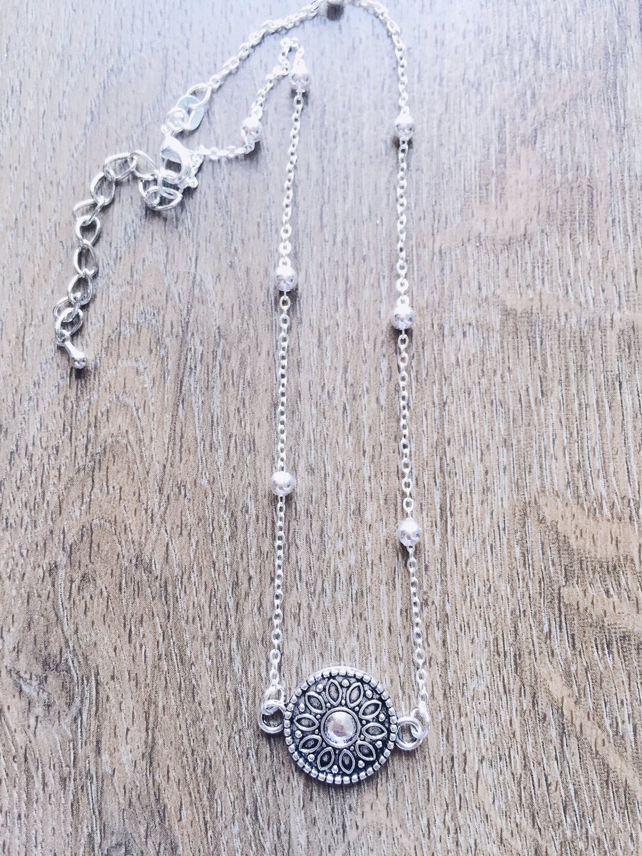 Psst... get 20% off your entire order with the promo code BADEST20 😚🤘✨ #druzymoon