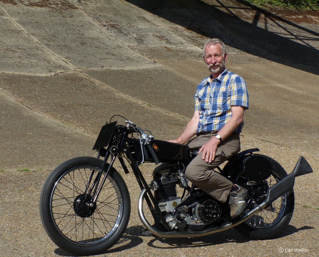 roccitymoto's tweet photo. @turnertech_carl hand built brooklands style motorcycle. Amazing piece of work https://t.co/jciVQ7spms