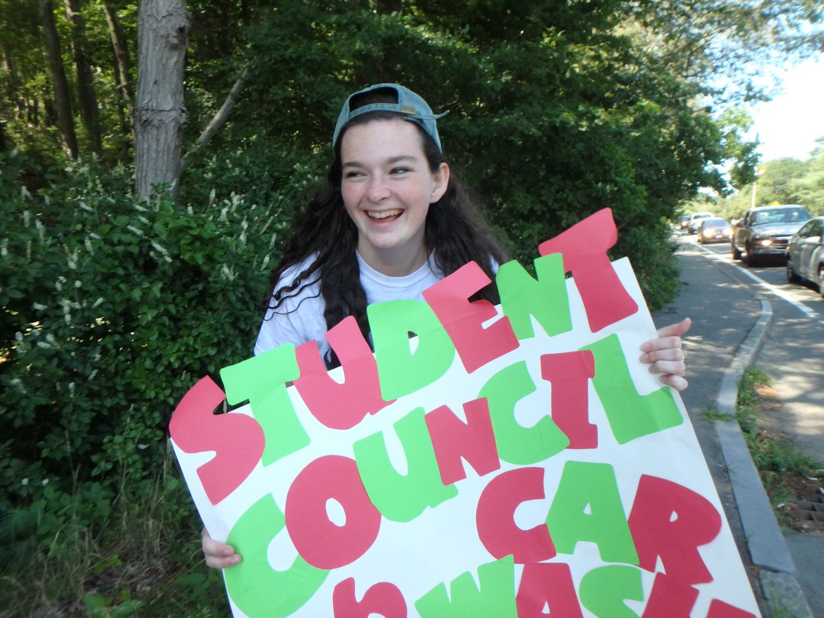 casslax27's tweet photo. Happy birthday to one of the people responsible for my love of stuco, love you so much ❤️❤️❤️ @MadeirosCaitlin https://t.co/SKkRProUzG