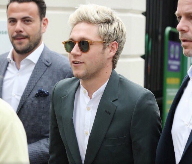 wwotratupdates's tweet photo. 📍| Niall at #Wimbledon  today, July 4th ☺️ https://t.co/fiUSMQpjdM