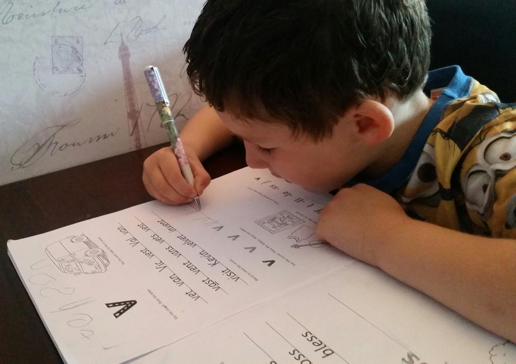 Rachhhyyking88's tweet photo. @BarntonMrD @Barntonhead @andreaking16 @nannybrenda03 @bing10588 Jenson has tried really hard with his homework! X https://t.co/lTWHYpsDMT
